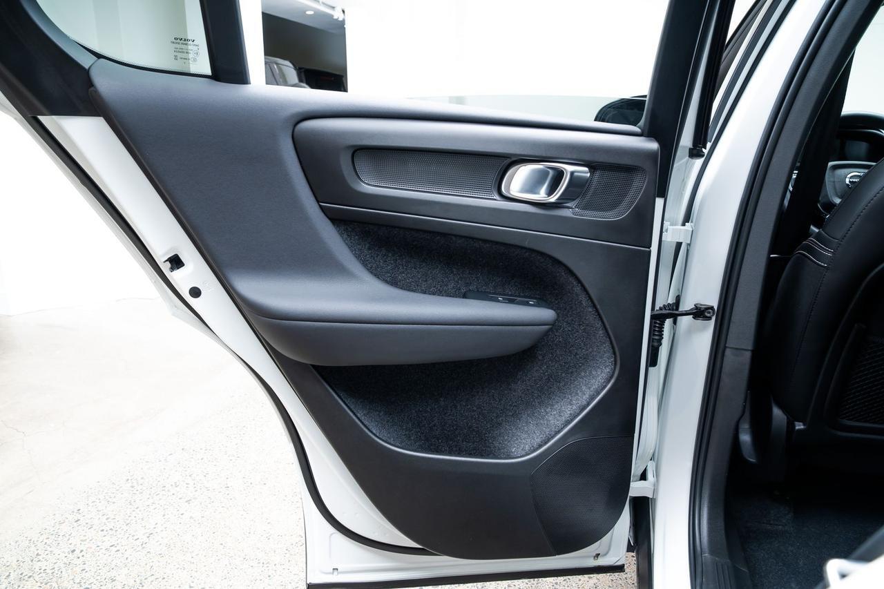 2023 Volvo C40 Recharge Pure Electric Ultimate Pilot Assist Harman Kardon Sound Portland OR