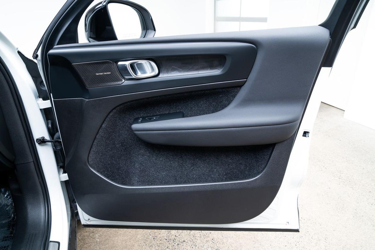 2023 Volvo C40 Recharge Pure Electric Ultimate Pilot Assist Harman Kardon Sound Portland OR