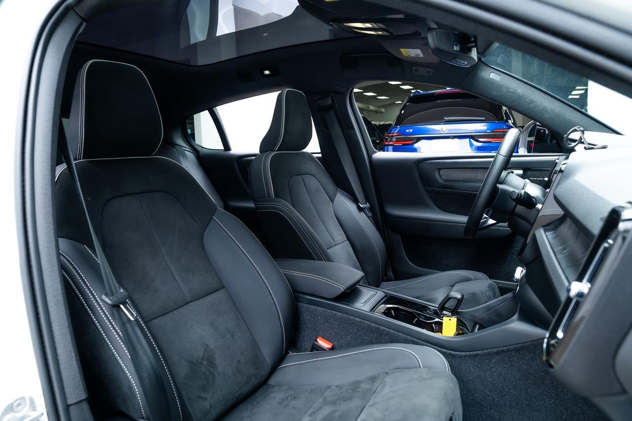 2023 Volvo C40 Recharge Pure Electric Ultimate Pilot Assist Harman Kardon Sound Portland OR