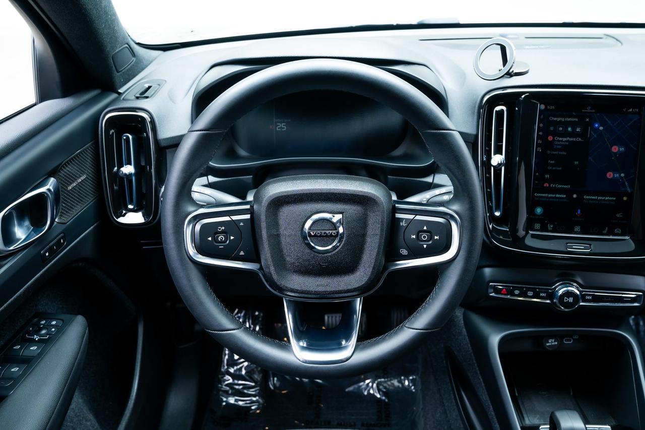 2023 Volvo C40 Recharge Pure Electric Ultimate Pilot Assist Harman Kardon Sound Portland OR