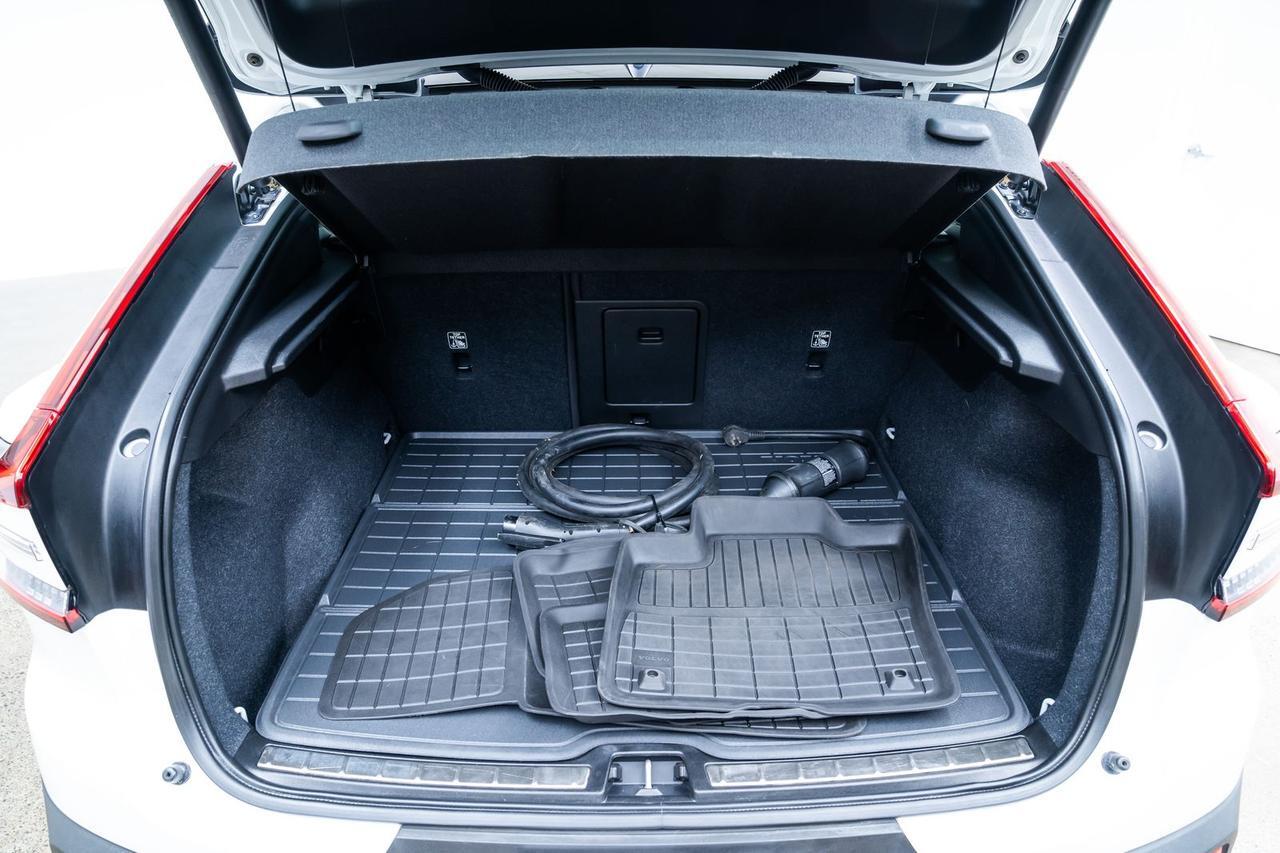 2023 Volvo C40 Recharge Pure Electric Ultimate Pilot Assist Harman Kardon Sound Portland OR
