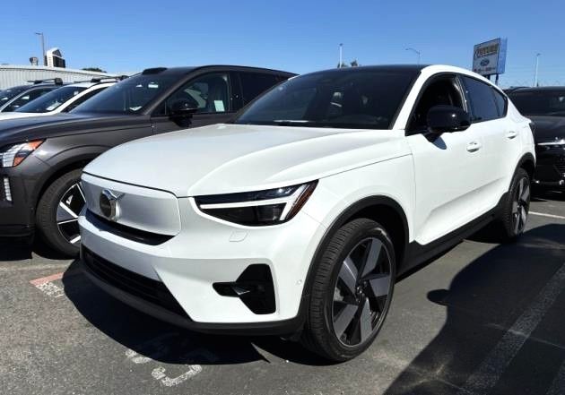 2023 Volvo C40 Recharge Pure Electric Ultimate Pilot Assist Harman Kardon Sound Portland OR