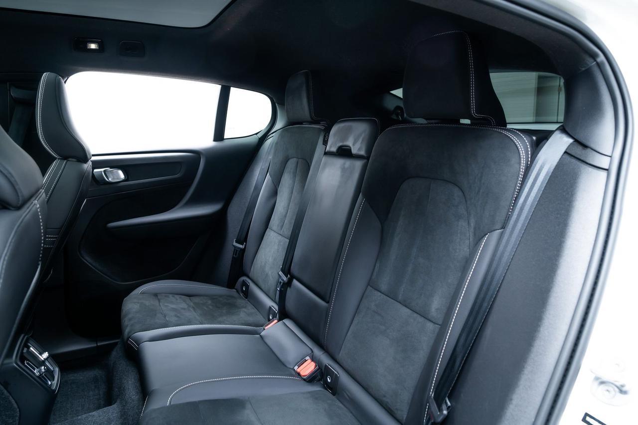 2023 Volvo C40 Recharge Pure Electric Ultimate Pilot Assist Harman Kardon Sound Portland OR