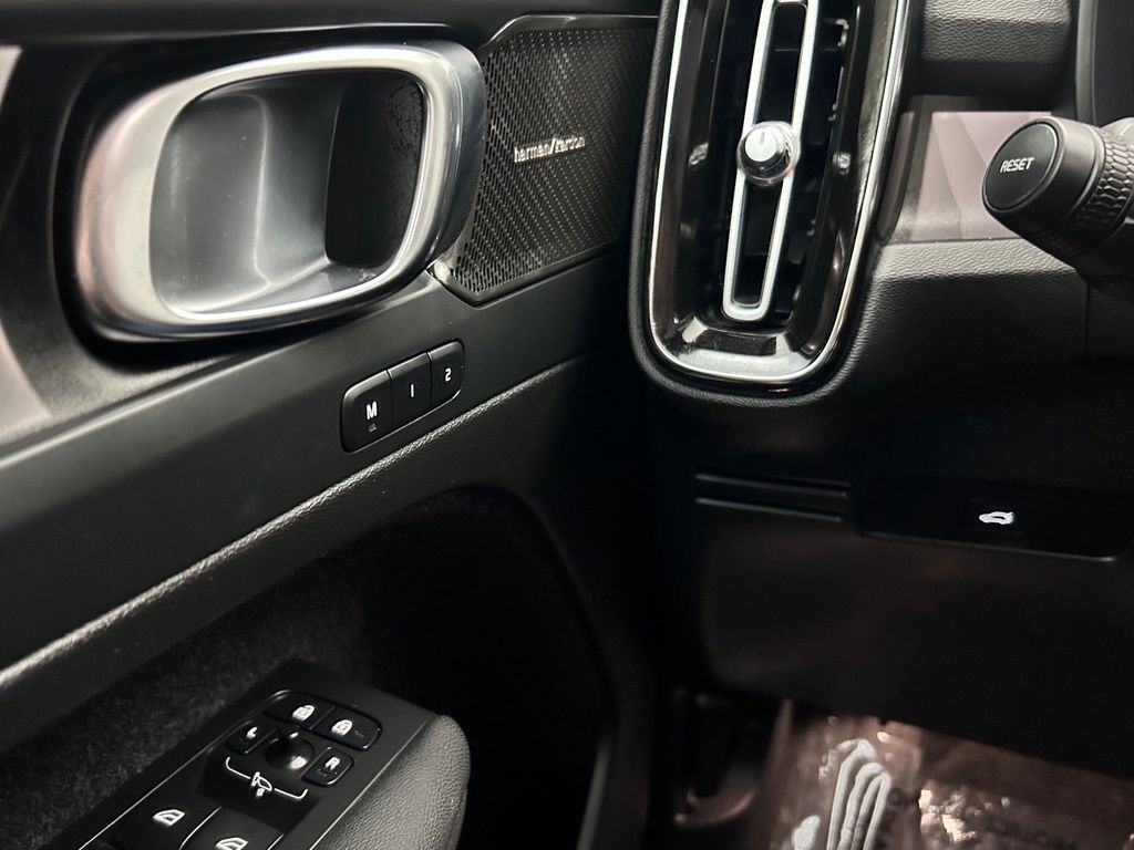 2023 Volvo C40 Recharge Pure Electric Ultimate Portland OR
