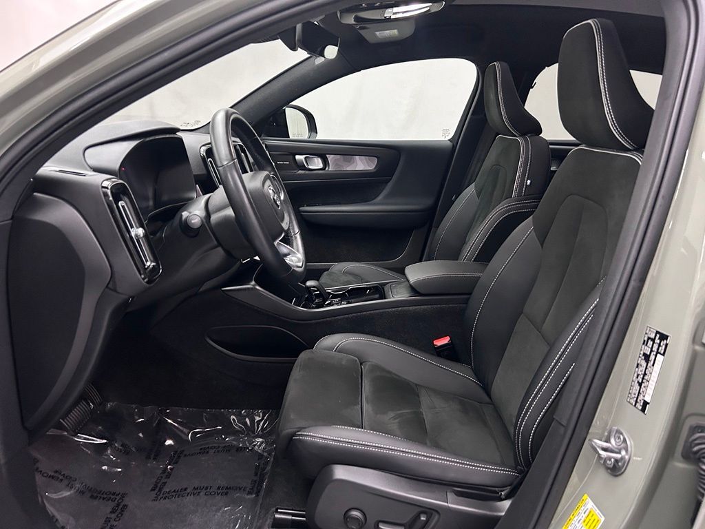 2023 Volvo C40 Recharge Pure Electric Ultimate Portland OR