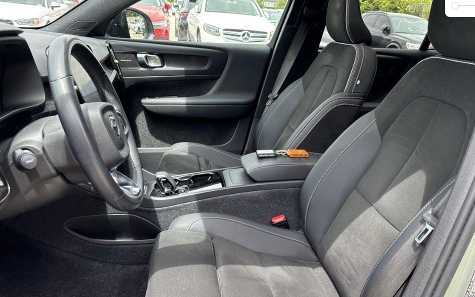 2023 Volvo C40 Recharge Pure Electric Ultimate Portland OR