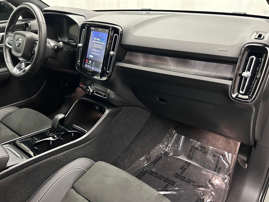 2023 Volvo C40 Recharge Pure Electric Ultimate Portland OR