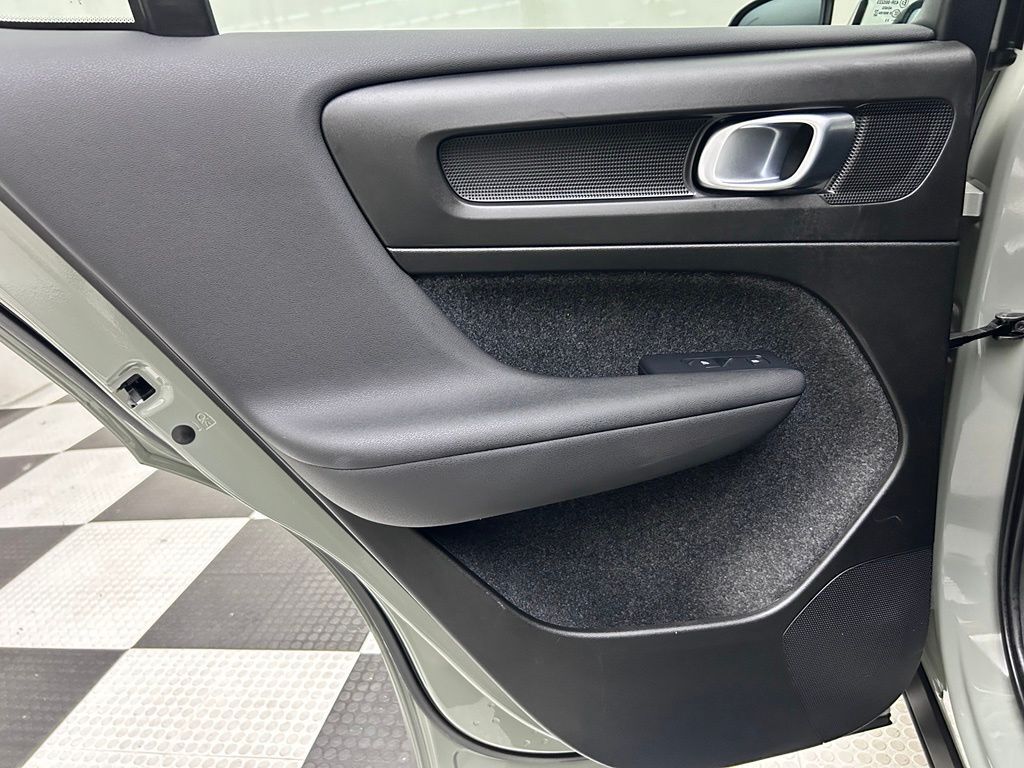 2023 Volvo C40 Recharge Pure Electric Ultimate Portland OR