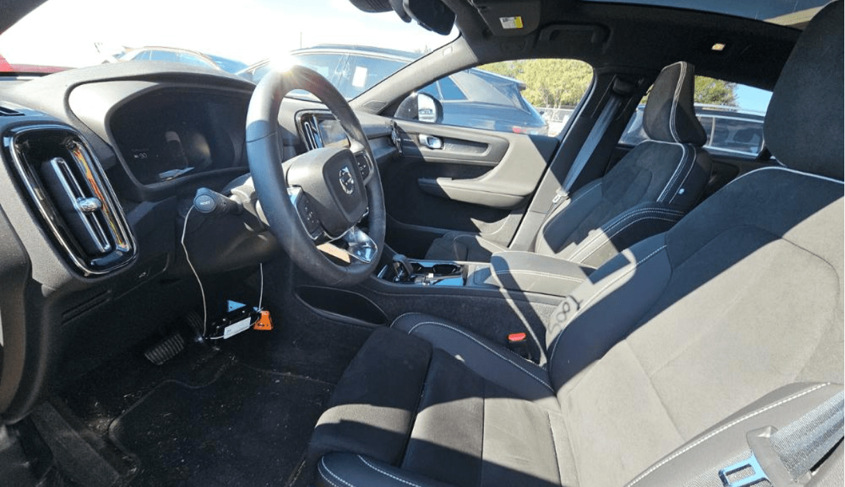 2023 Volvo C40 Recharge Pure Electric Ultimate Bend OR