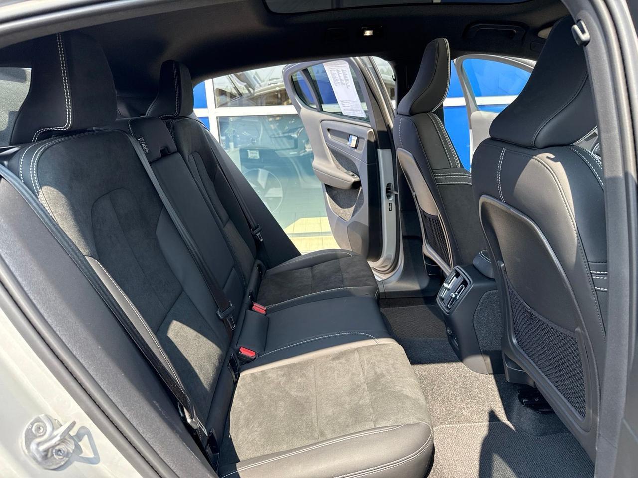 2023 Volvo C40 Recharge Pure Electric Ultimate Bend OR
