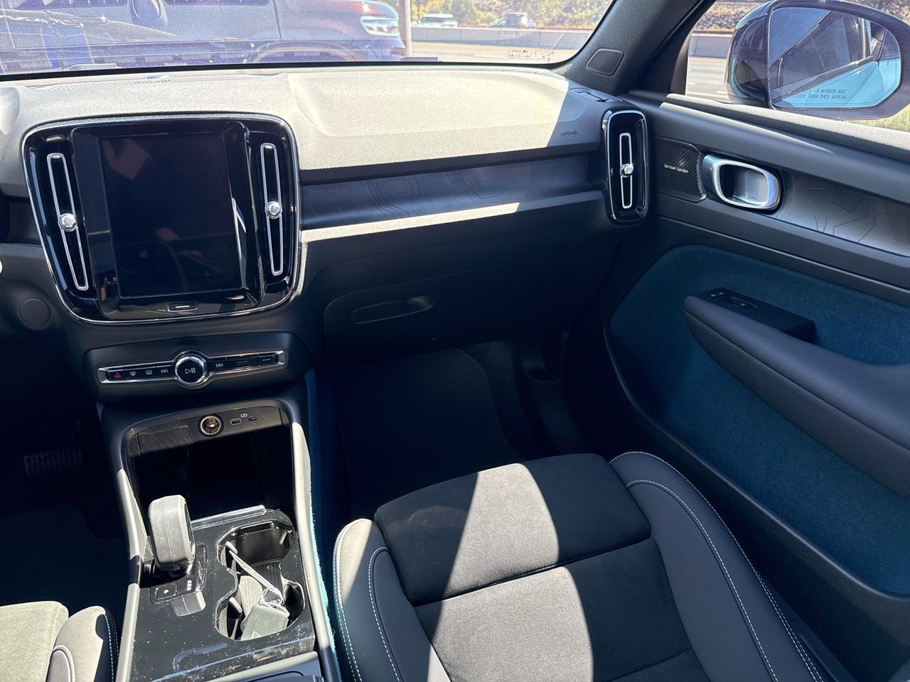 2023 Volvo C40 Recharge Pure Electric Ultimate Bend OR