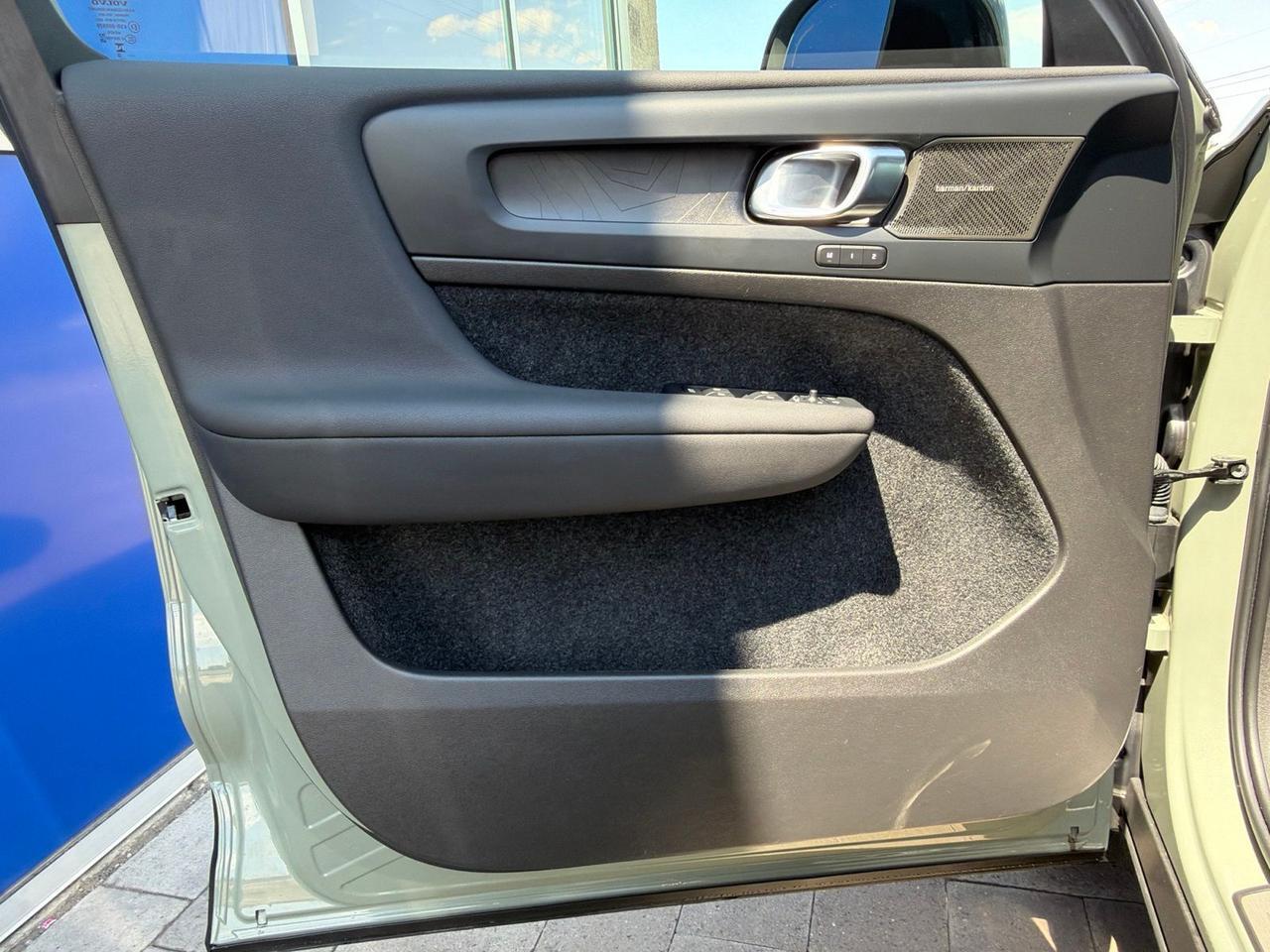 2023 Volvo C40 Recharge Pure Electric Ultimate Bend OR