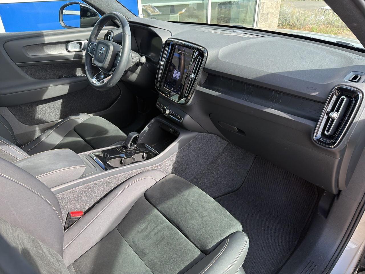 2023 Volvo C40 Recharge Pure Electric Ultimate Bend OR
