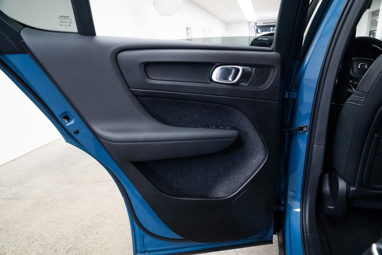 2023 Volvo C40 Recharge Pure Electric Ultimate Surround View Camera Harman Kardon Sound Portland OR