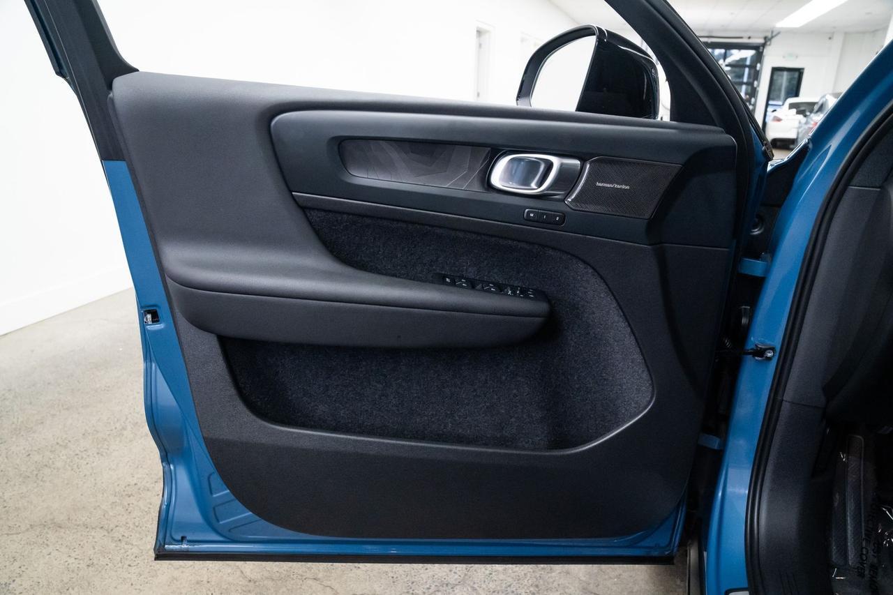 2023 Volvo C40 Recharge Pure Electric Ultimate Surround View Camera Harman Kardon Sound Portland OR