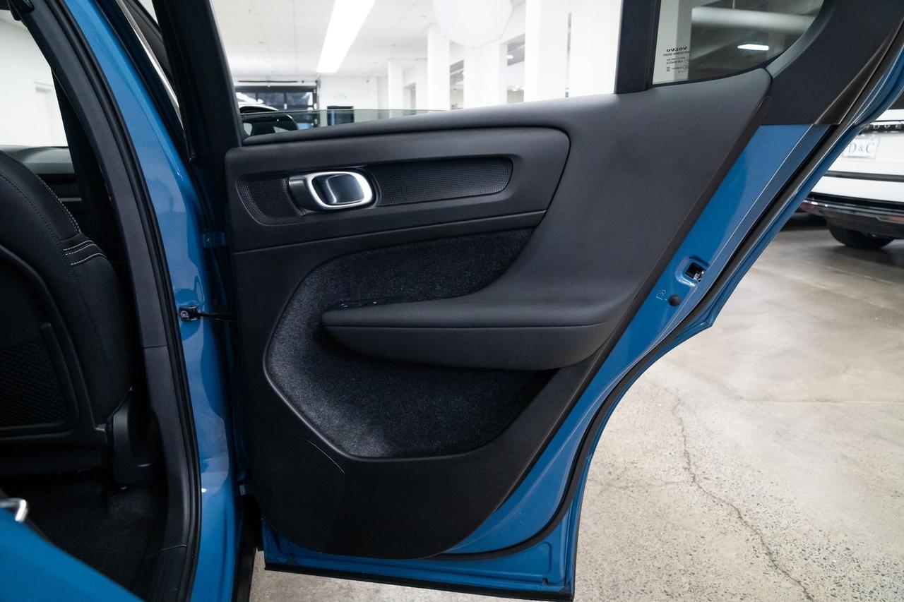 2023 Volvo C40 Recharge Pure Electric Ultimate Surround View Camera Harman Kardon Sound Portland OR