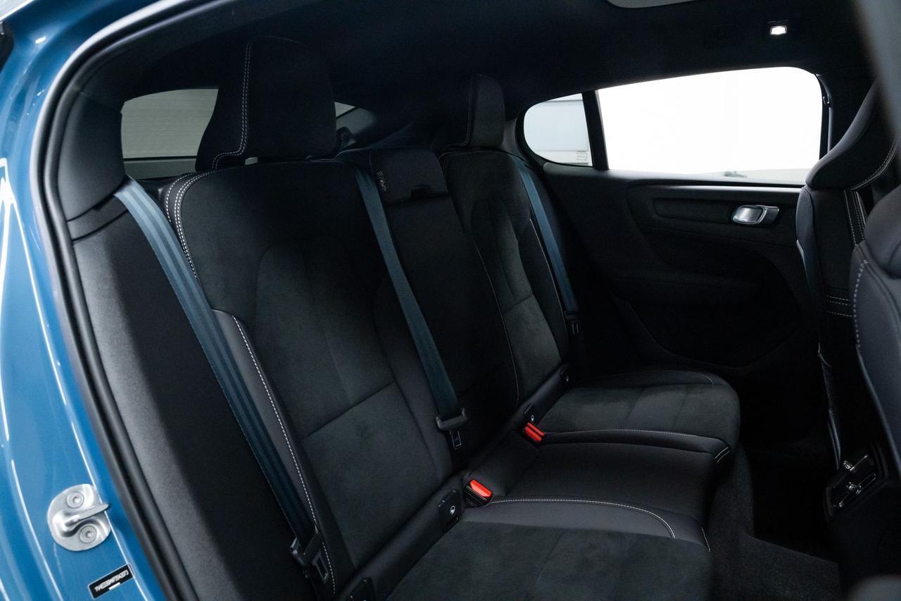 2023 Volvo C40 Recharge Pure Electric Ultimate Surround View Camera Harman Kardon Sound Portland OR