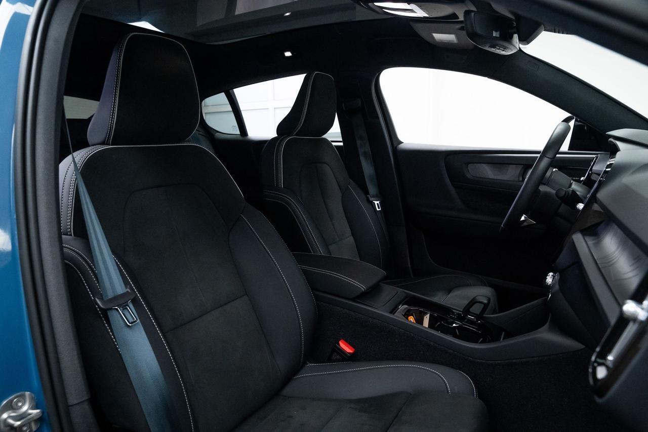 2023 Volvo C40 Recharge Pure Electric Ultimate Surround View Camera Harman Kardon Sound Portland OR