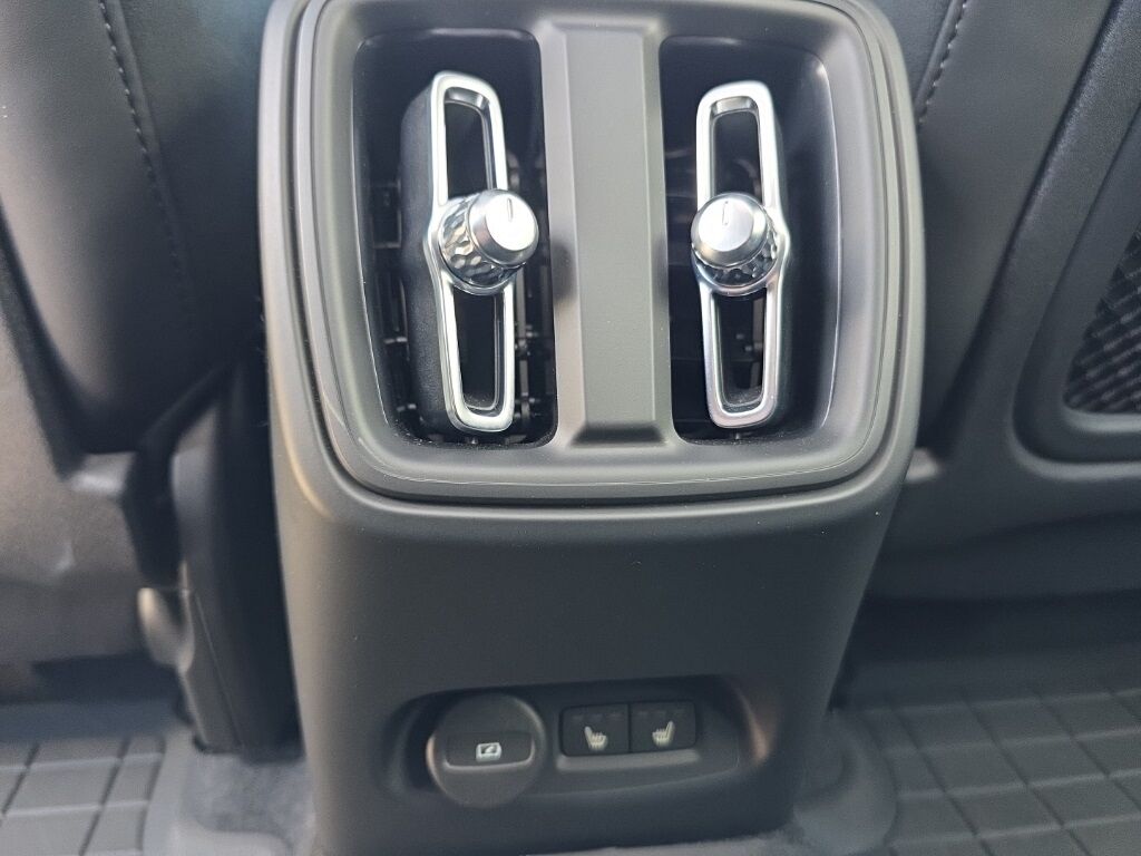 2023 Volvo C40 Recharge Pure Electric Ultimate Hunt Valley MD