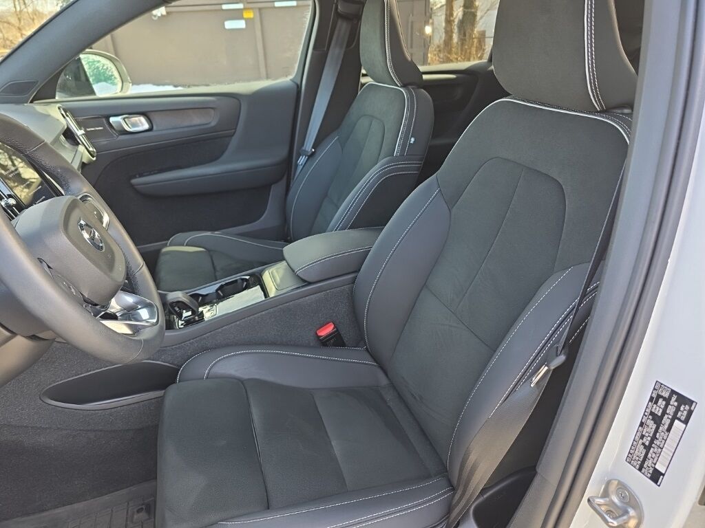 2023 Volvo C40 Recharge Pure Electric Ultimate Hunt Valley MD