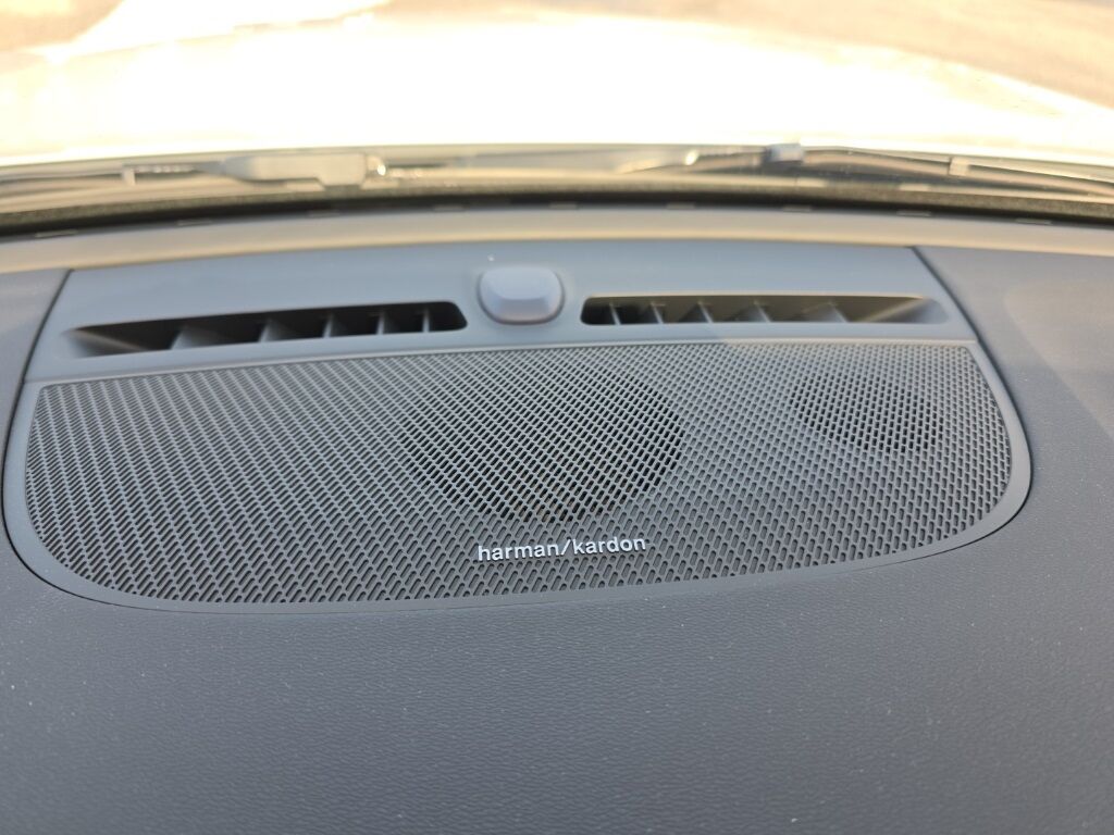 2023 Volvo C40 Recharge Pure Electric Ultimate Hunt Valley MD