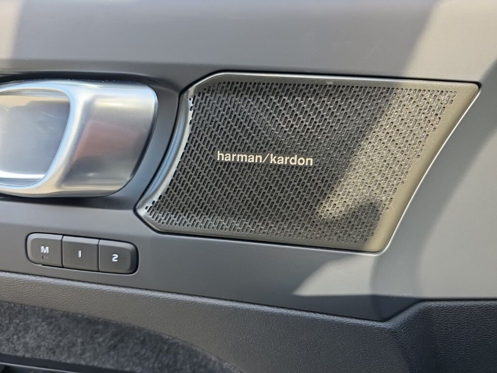 2023 Volvo C40 Recharge Pure Electric Ultimate Hunt Valley MD