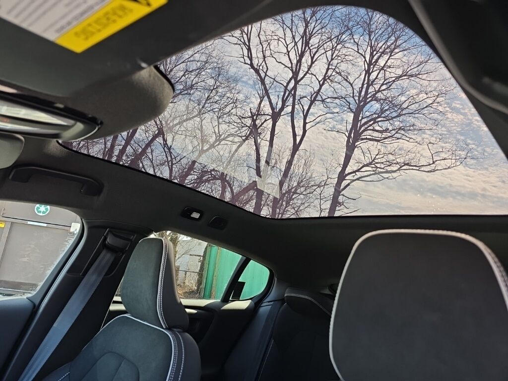 2023 Volvo C40 Recharge Pure Electric Ultimate Hunt Valley MD