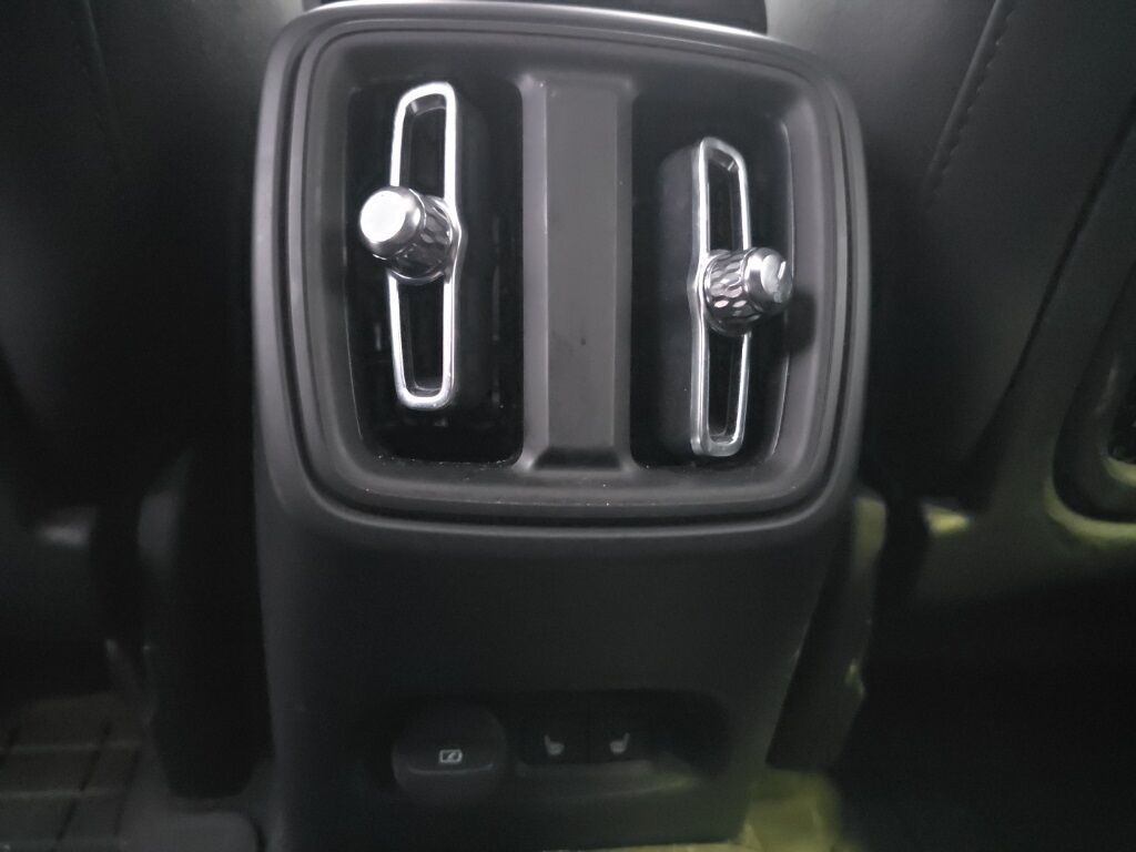 2023 Volvo C40 Recharge Pure Electric Ultimate Hunt Valley MD