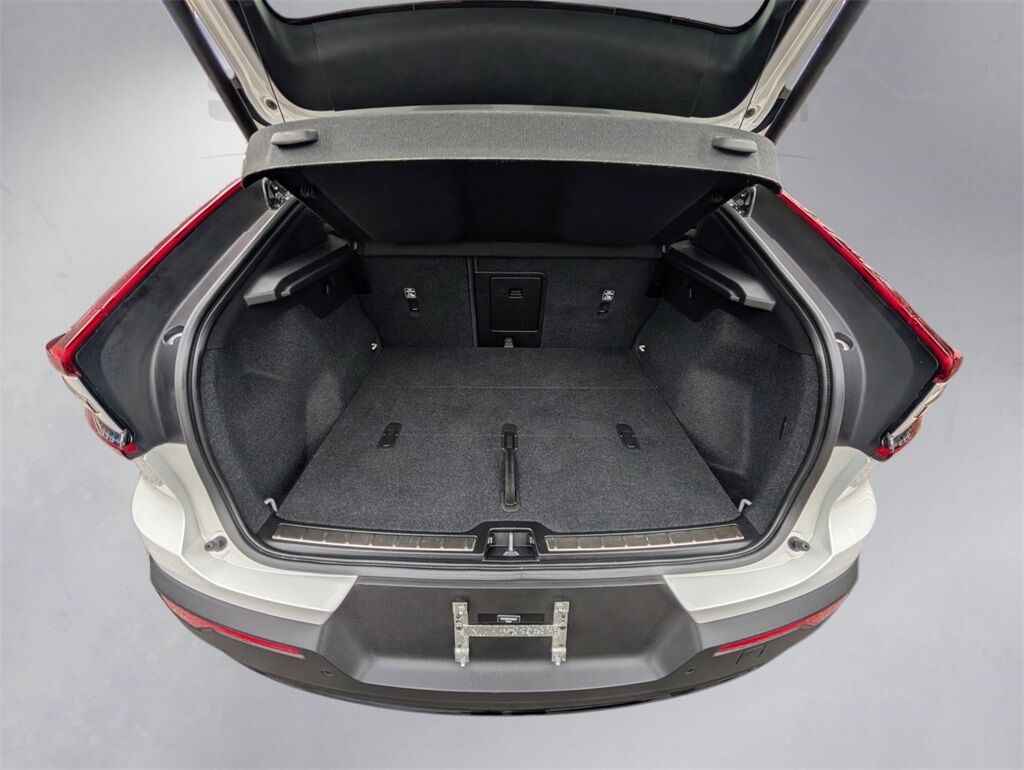 2023 Volvo C40 Recharge Pure Electric Ultimate Hunt Valley MD