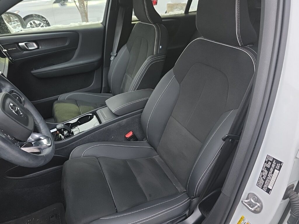 2023 Volvo C40 Recharge Pure Electric Ultimate Hunt Valley MD