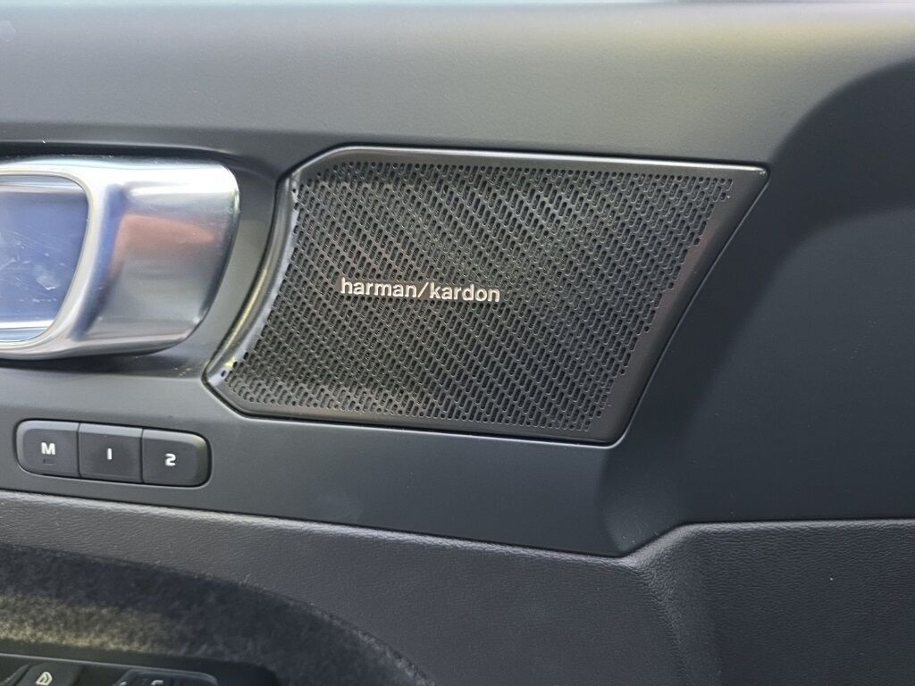 2023 Volvo C40 Recharge Pure Electric Ultimate Hunt Valley MD