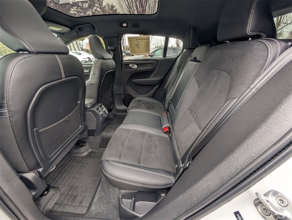 2023 Volvo C40 Recharge Pure Electric Ultimate Hunt Valley MD