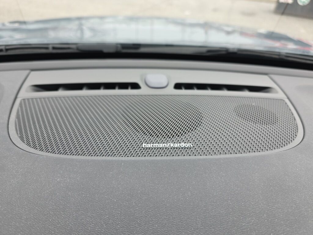 2023 Volvo C40 Recharge Pure Electric Ultimate Hunt Valley MD