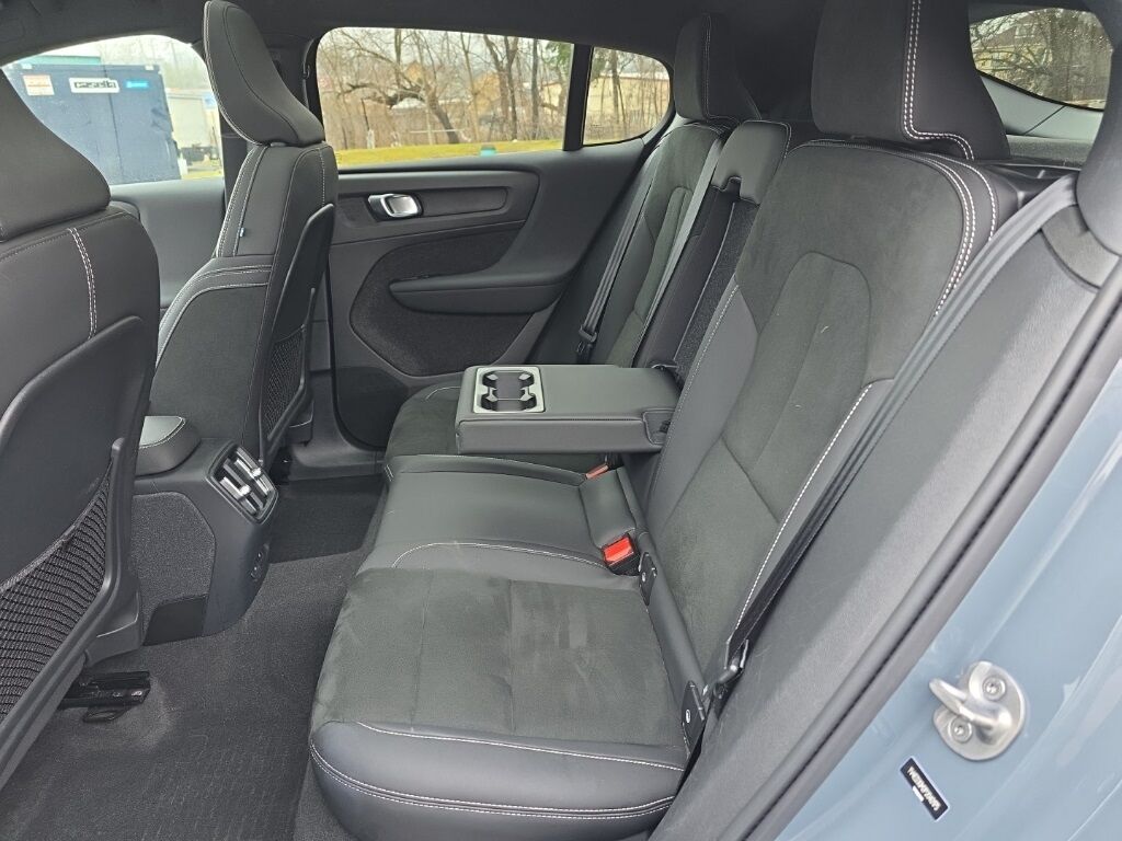 2023 Volvo C40 Recharge Pure Electric Ultimate Hunt Valley MD