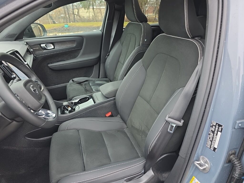 2023 Volvo C40 Recharge Pure Electric Ultimate Hunt Valley MD