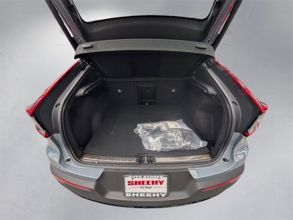 2023 Volvo C40 Recharge Pure Electric Ultimate Hunt Valley MD