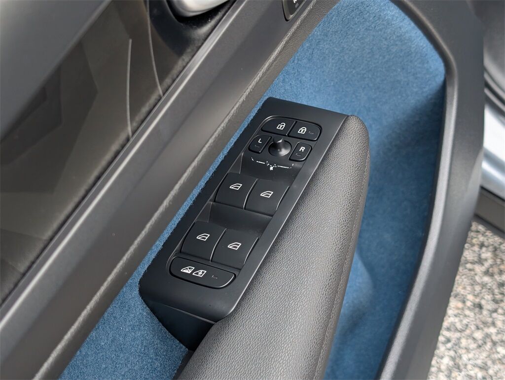 2023 Volvo C40 Recharge Pure Electric Ultimate Hunt Valley MD