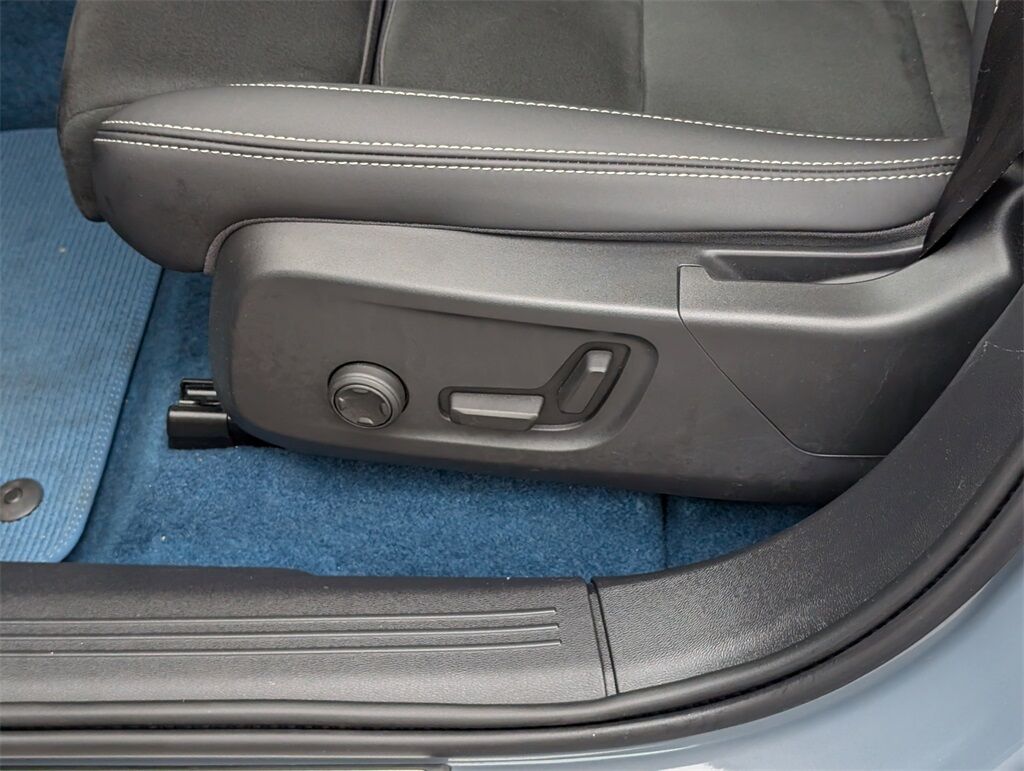 2023 Volvo C40 Recharge Pure Electric Ultimate Hunt Valley MD