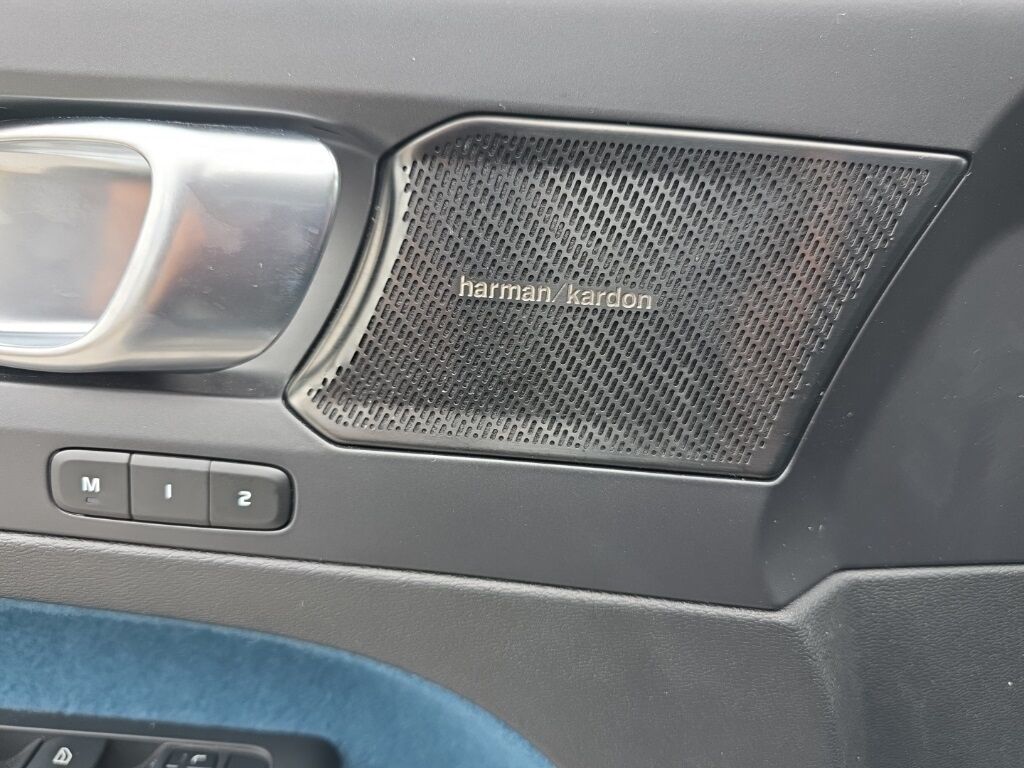 2023 Volvo C40 Recharge Pure Electric Ultimate Hunt Valley MD