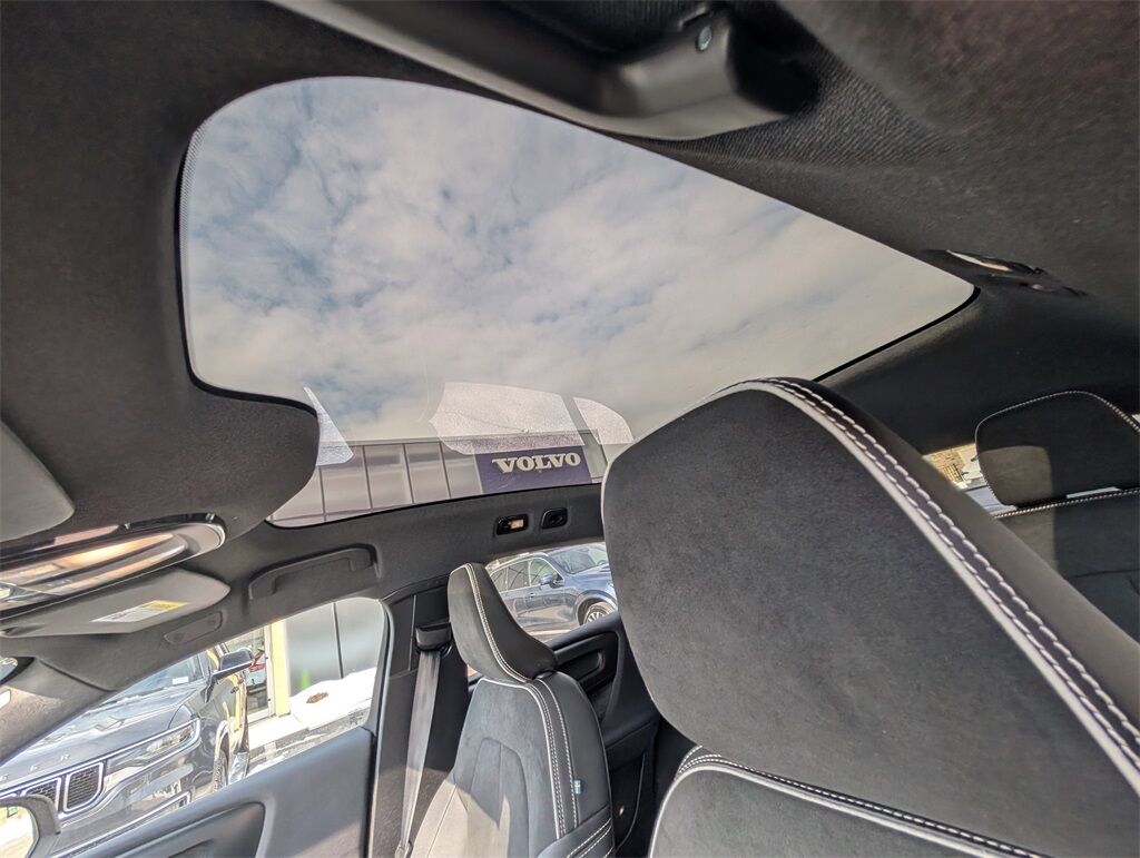 2023 Volvo C40 Recharge Pure Electric Ultimate Hunt Valley MD