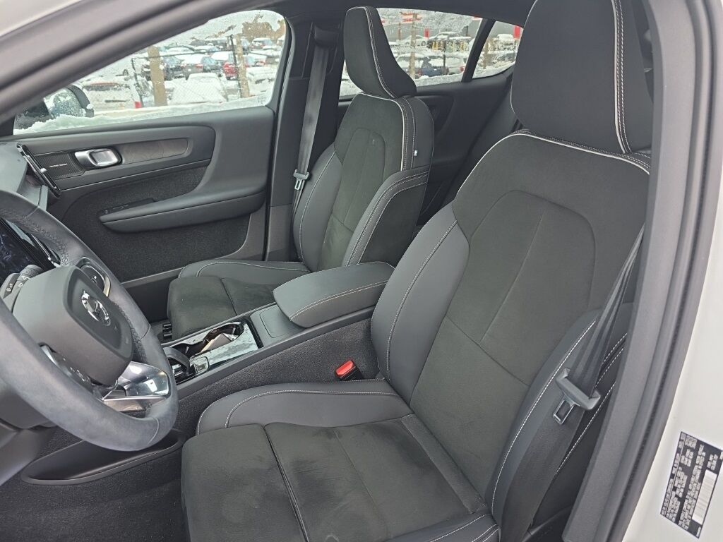 2023 Volvo C40 Recharge Pure Electric Ultimate Hunt Valley MD