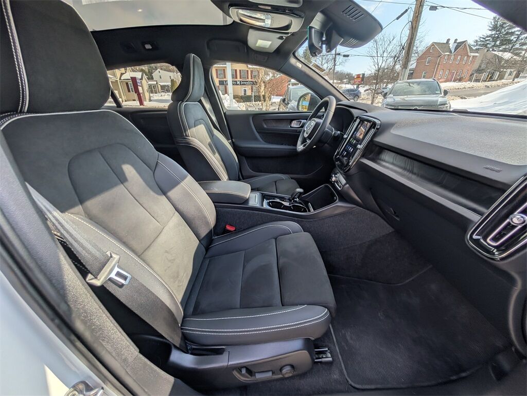 2023 Volvo C40 Recharge Pure Electric Ultimate Hunt Valley MD