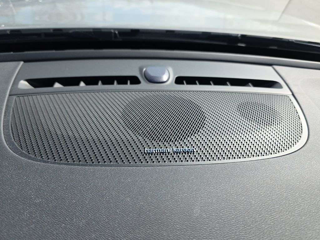 2023 Volvo C40 Recharge Pure Electric Ultimate Hunt Valley MD