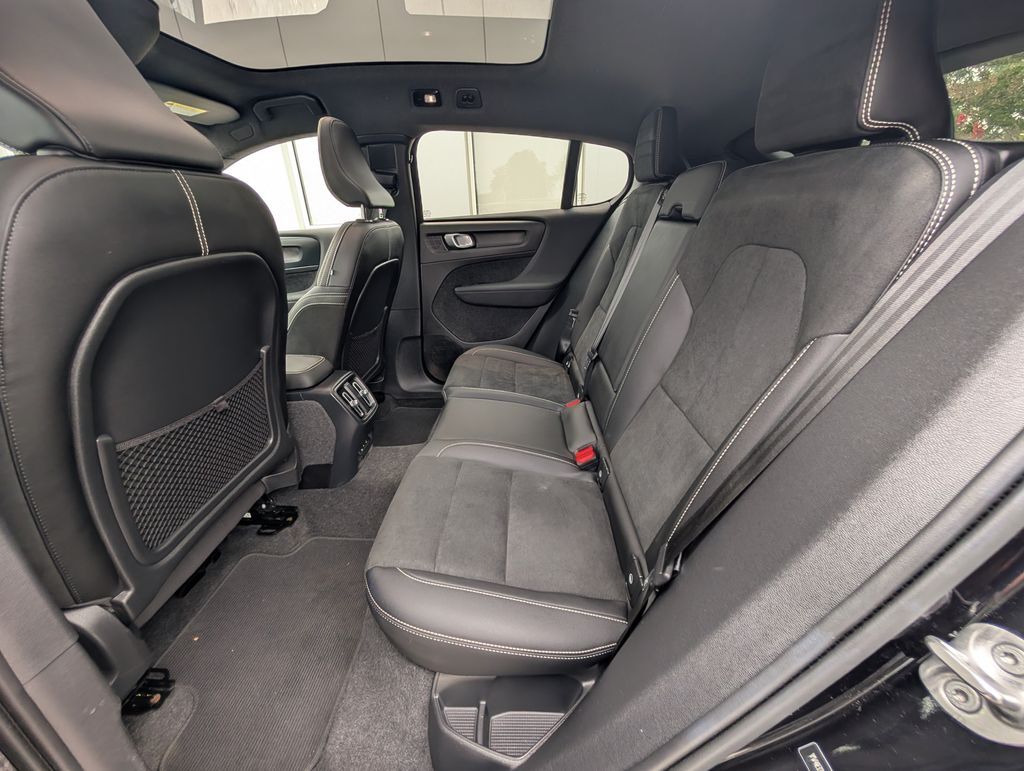 2023 Volvo C40 Recharge Pure Electric Ultimate Hunt Valley MD