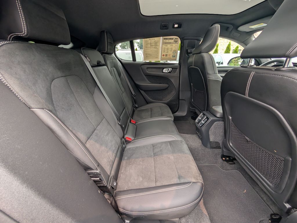 2023 Volvo C40 Recharge Pure Electric Ultimate Hunt Valley MD