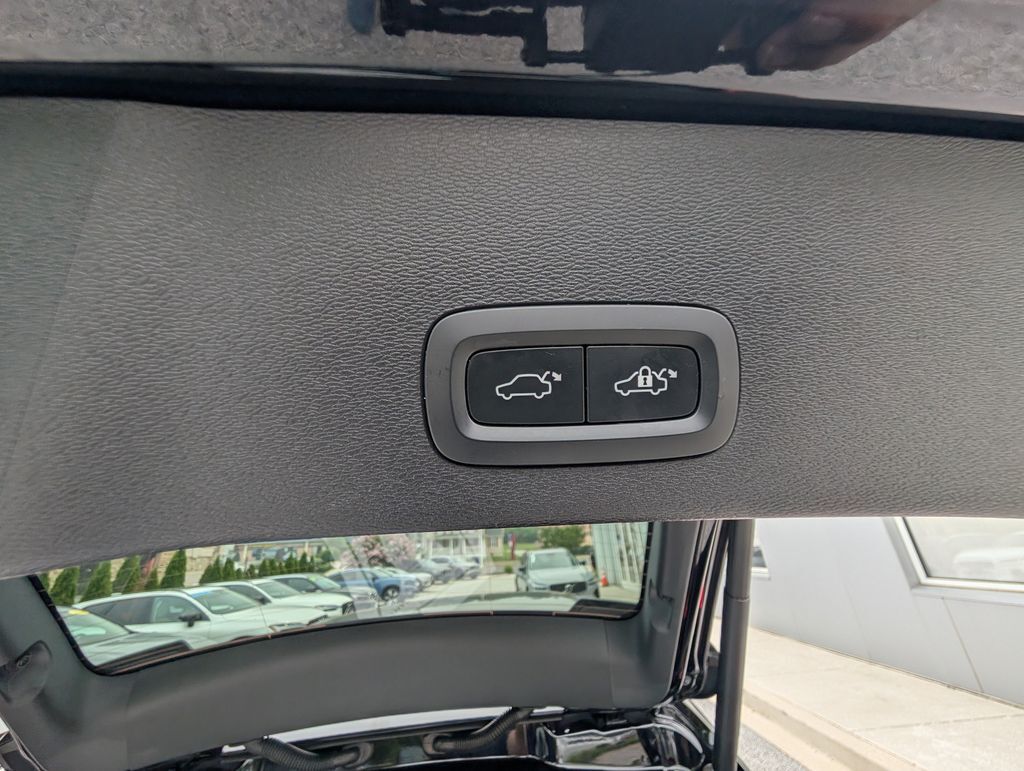 2023 Volvo C40 Recharge Pure Electric Ultimate Hunt Valley MD