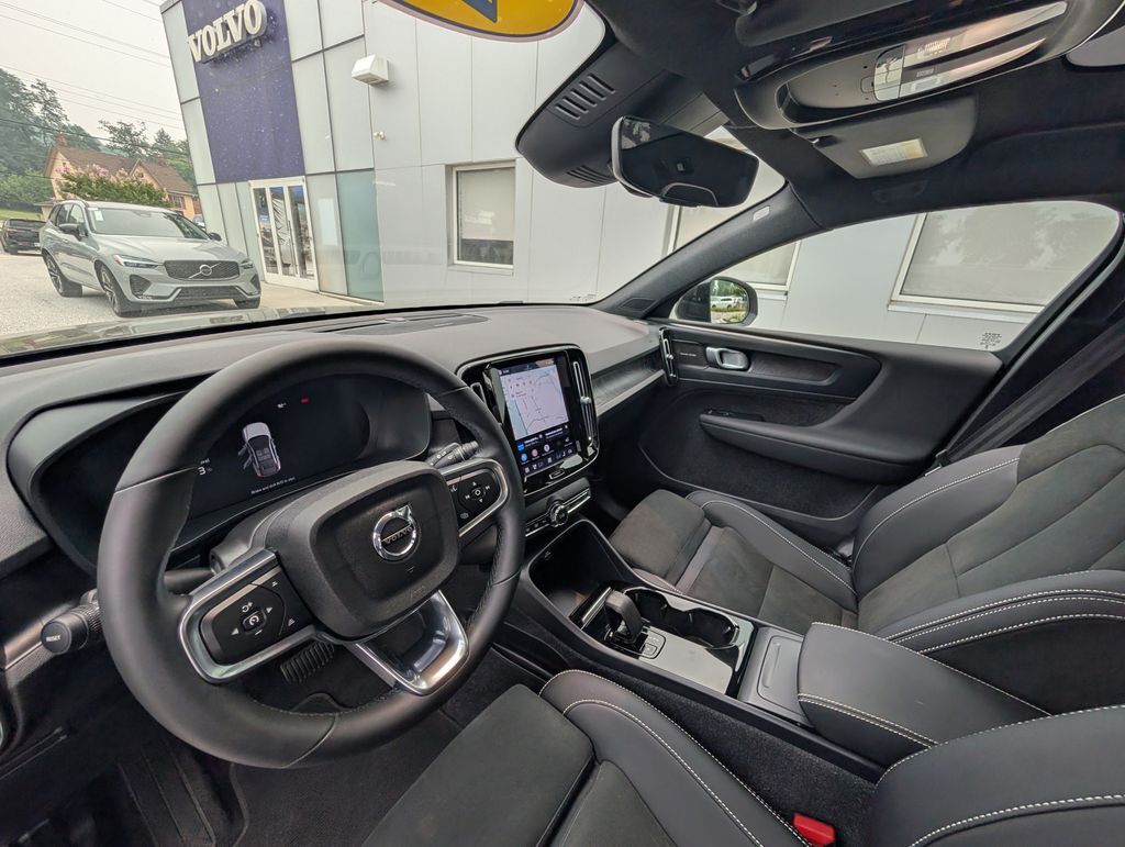 2023 Volvo C40 Recharge Pure Electric Ultimate Hunt Valley MD