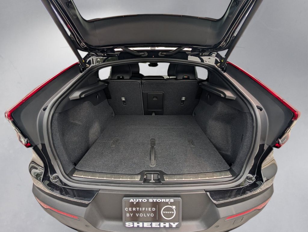 2023 Volvo C40 Recharge Pure Electric Ultimate Hunt Valley MD