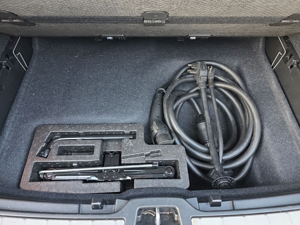 2023 Volvo C40 Recharge Pure Electric Ultimate Hunt Valley MD