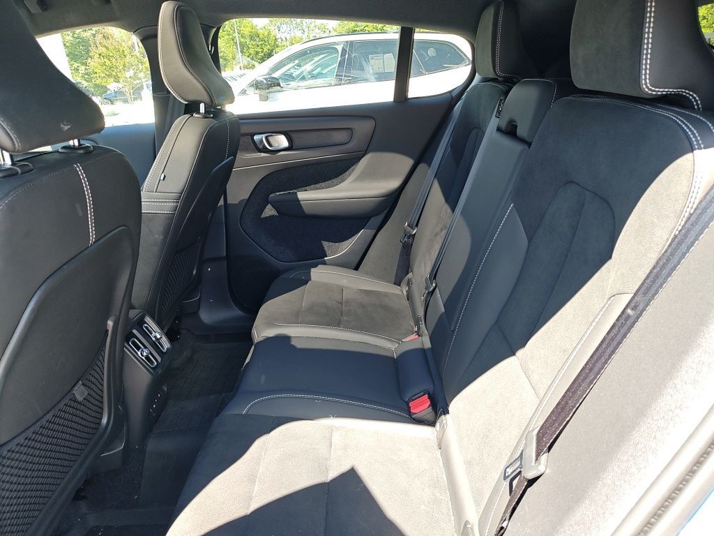 2023 Volvo C40 Recharge Pure Electric Ultimate Hunt Valley MD